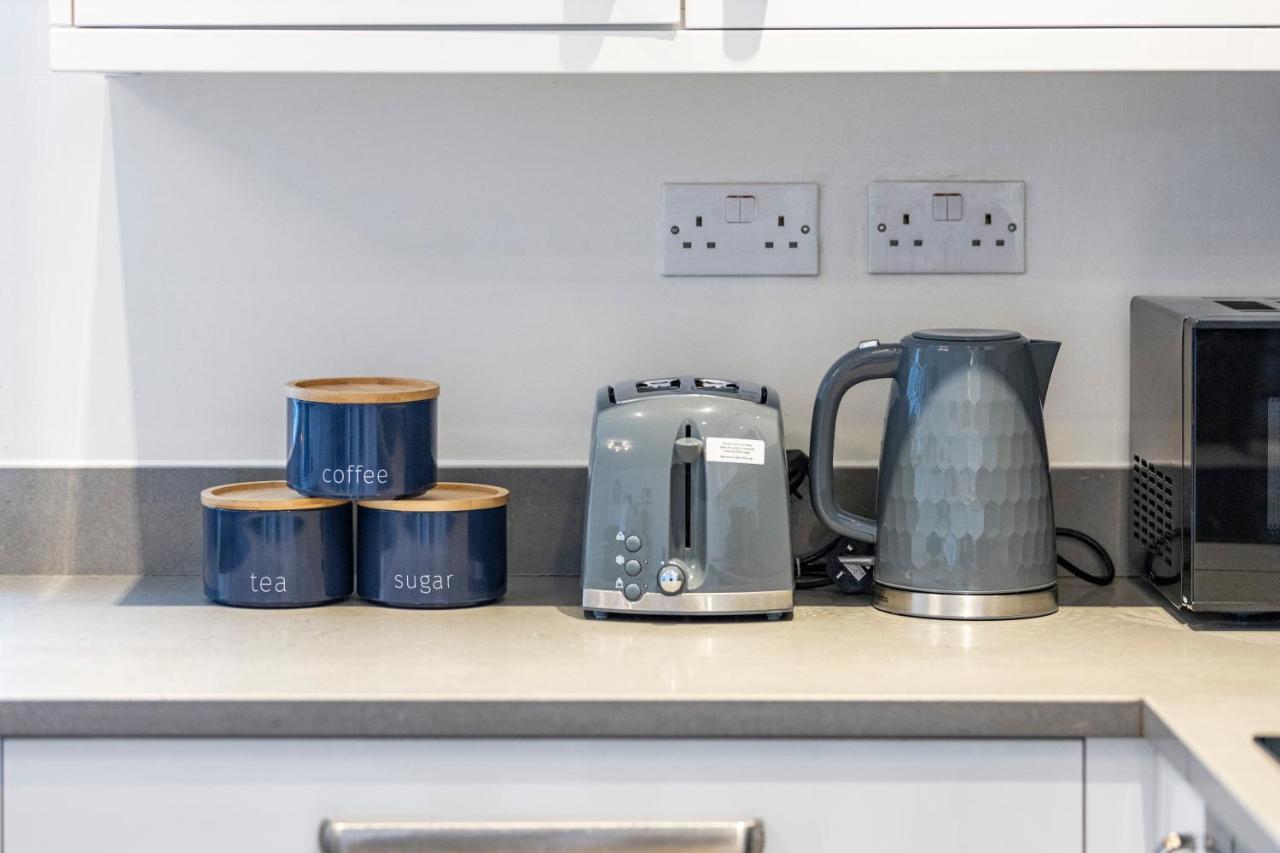 Modern Flat In Central Golders Green London Bagian luar foto