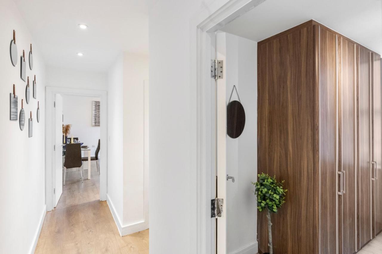 Modern Flat In Central Golders Green London Bagian luar foto